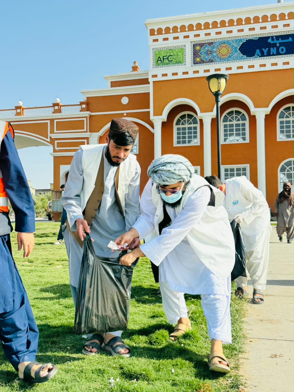 برگزاری کمپین جمعآوری زباله در شهر قندهار